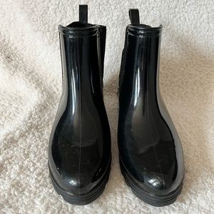 Womens Black Rain Boots  - Size 6 (USED but in really good condition!)
